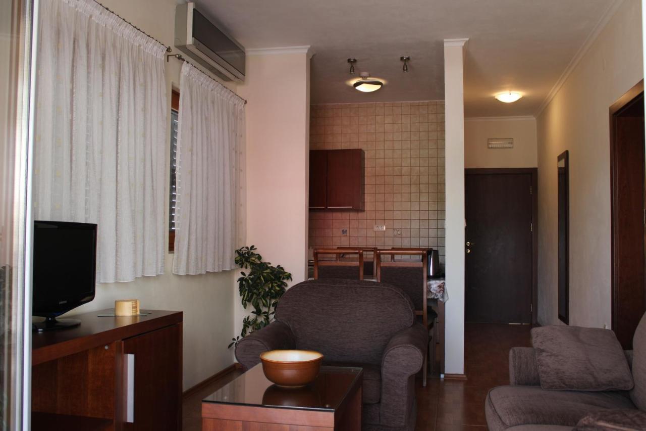 Apartments Mun Petrovac na moru Exterior foto