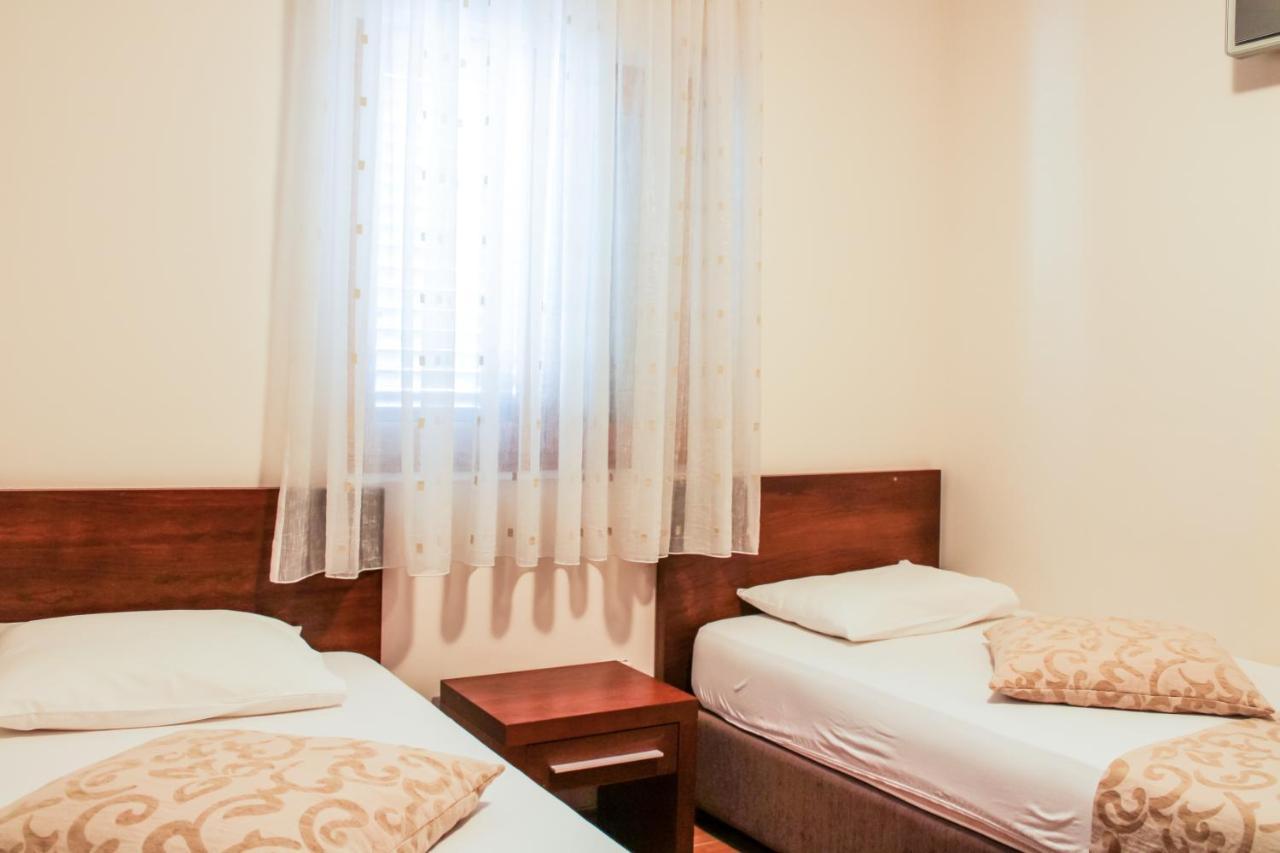 Apartments Mun Petrovac na moru Exterior foto