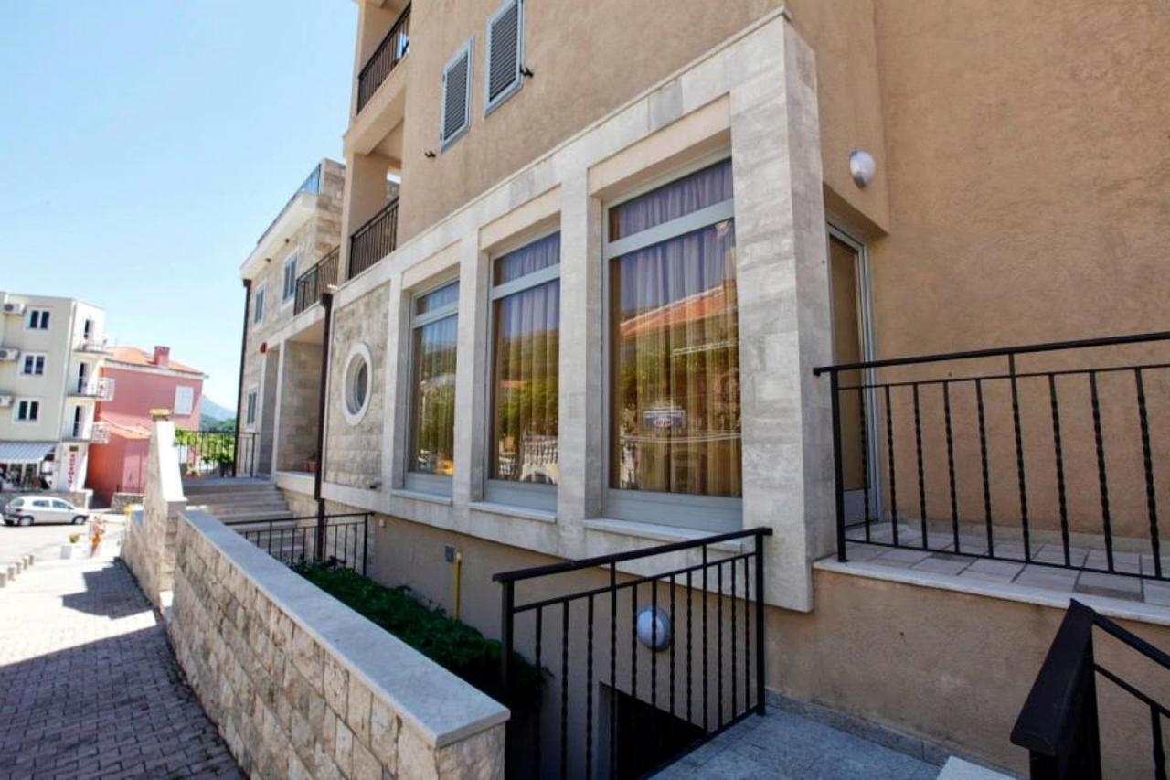 Apartments Mun Petrovac na moru Exterior foto