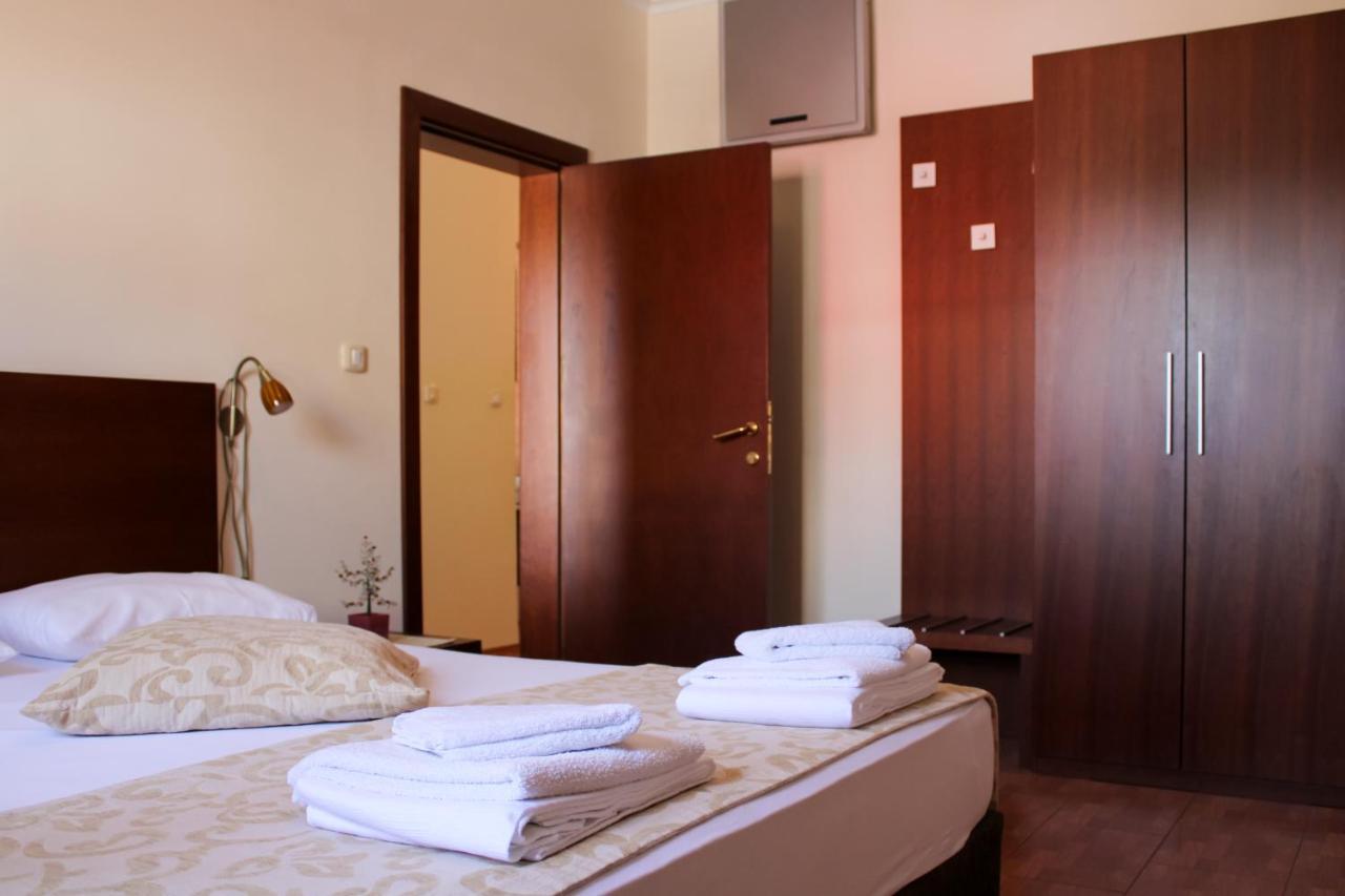 Apartments Mun Petrovac na moru Exterior foto