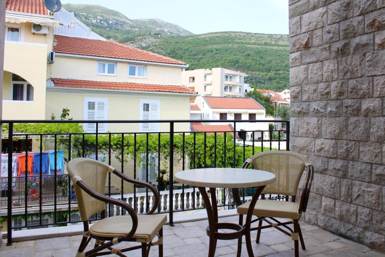 Apartments Mun Petrovac na moru Exterior foto