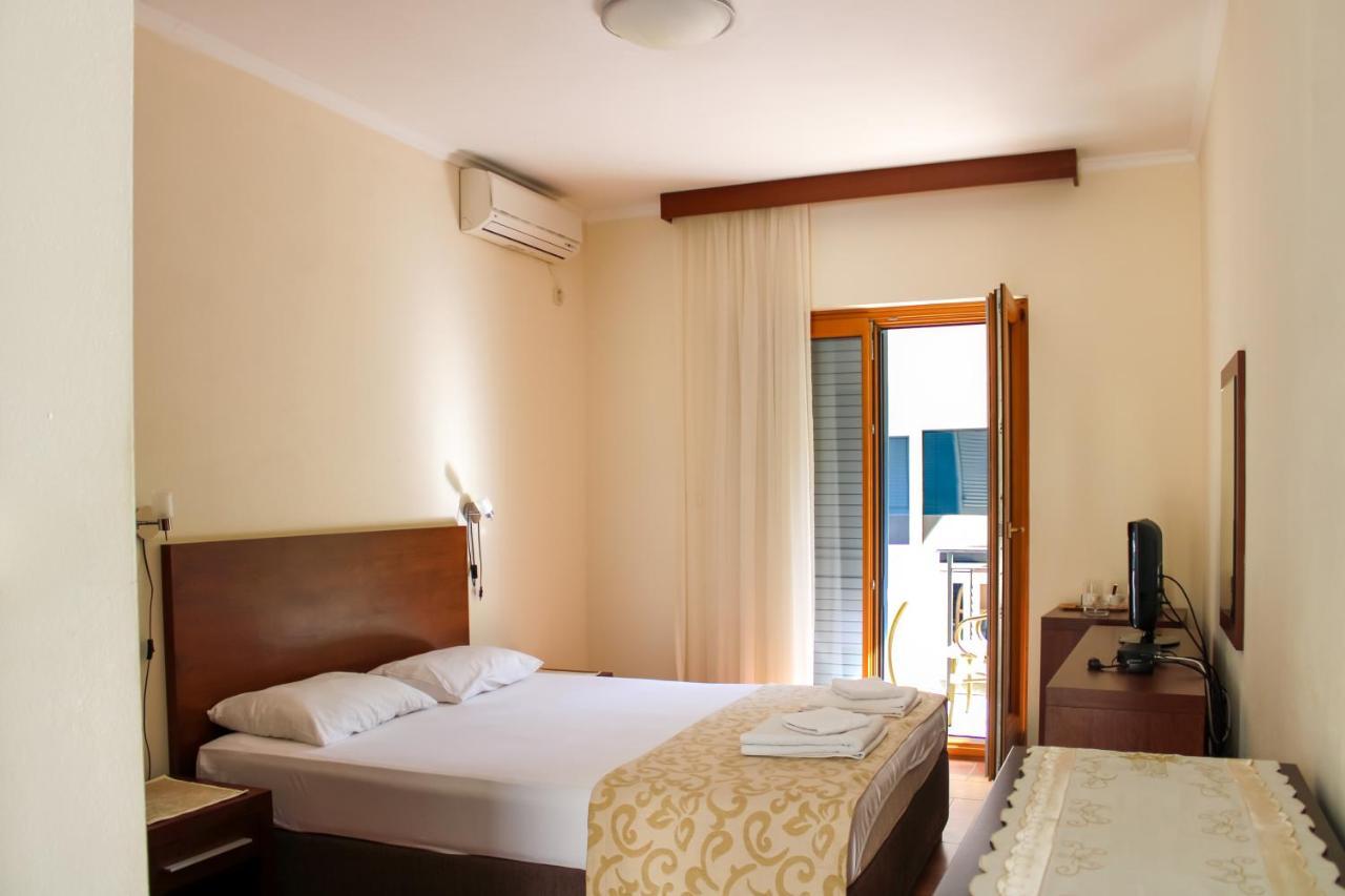 Apartments Mun Petrovac na moru Exterior foto