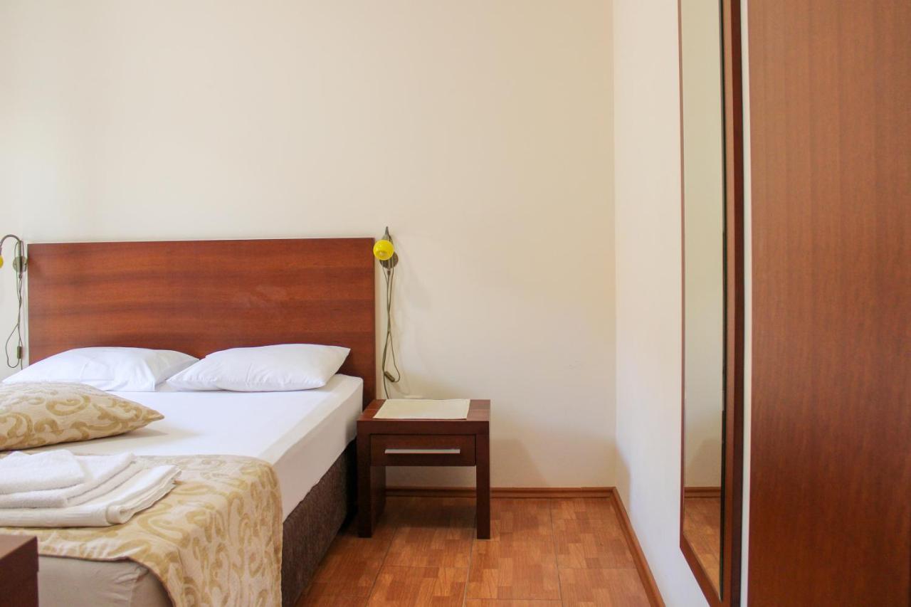 Apartments Mun Petrovac na moru Exterior foto