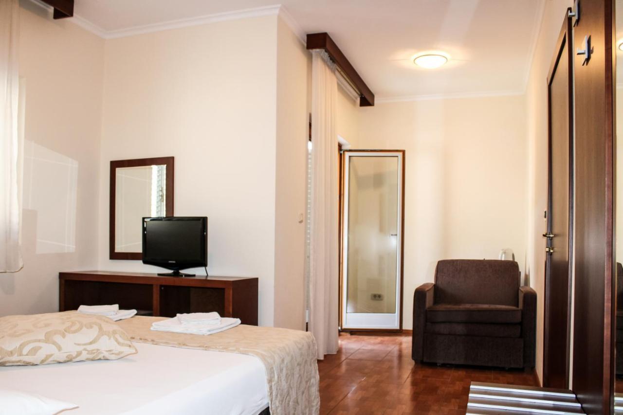 Apartments Mun Petrovac na moru Exterior foto