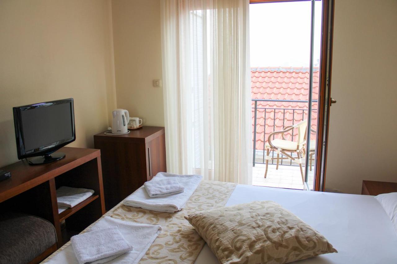 Apartments Mun Petrovac na moru Exterior foto