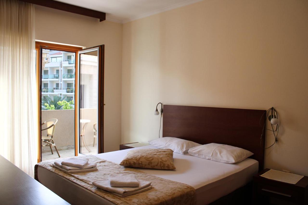 Apartments Mun Petrovac na moru Exterior foto